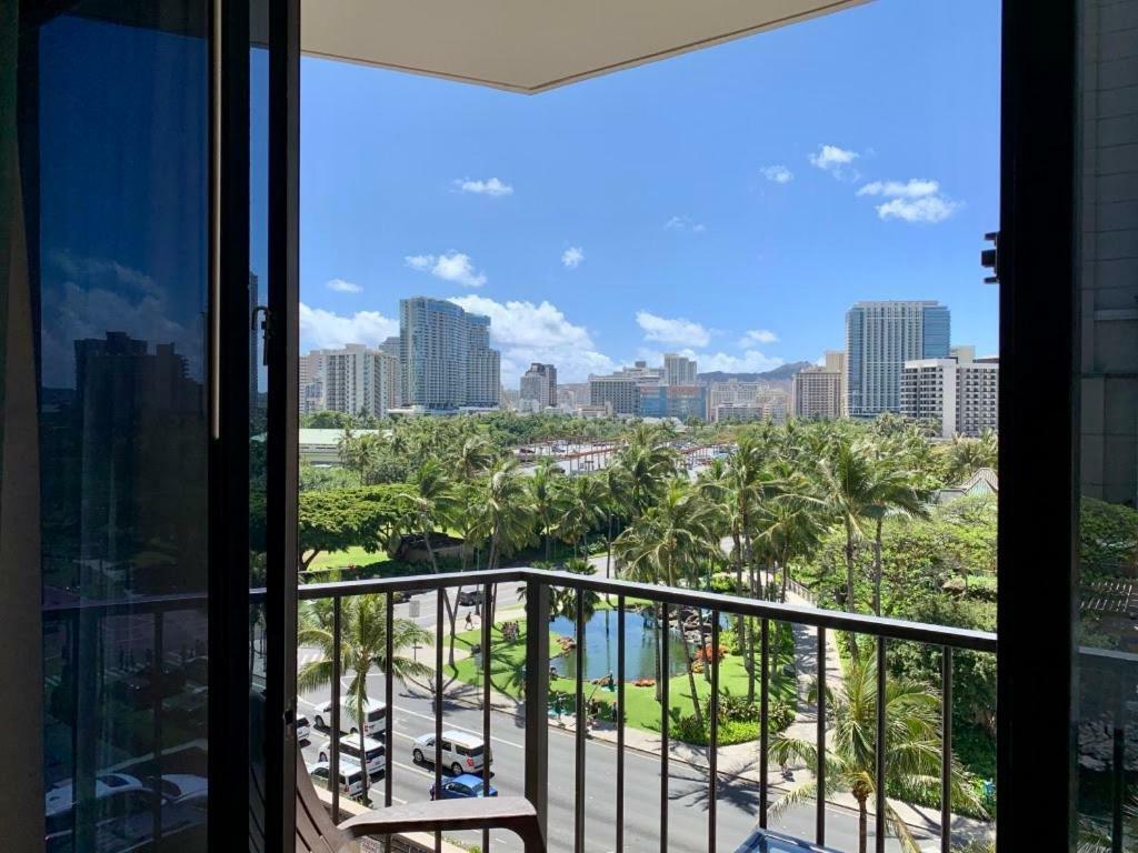 Palms Waikiki #412 Apartment Honolulu Exterior photo