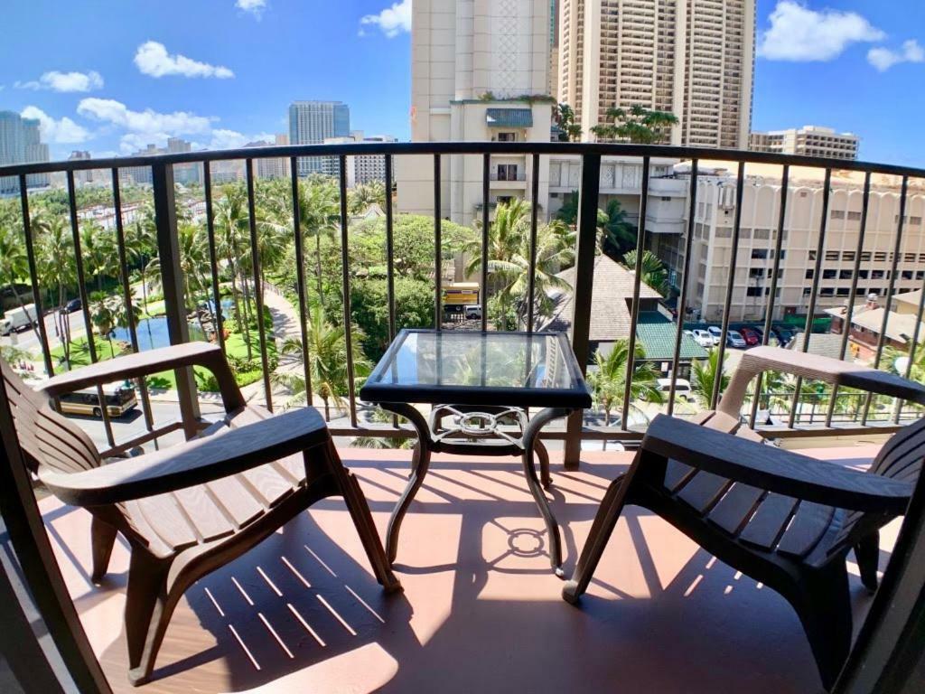 Palms Waikiki #412 Apartment Honolulu Exterior photo